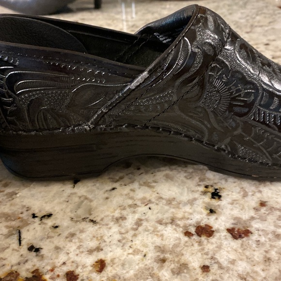 Dansko Tooled size 40 ladies shoes - Picture 4 of 6